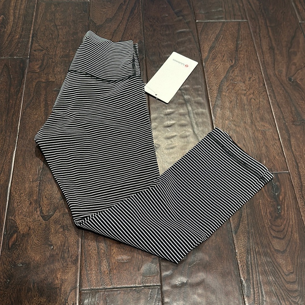 NWT, Lululemon Wunder under